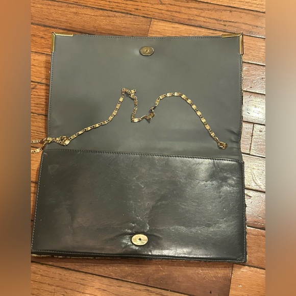 Snake Skin Bag - Clutch with dark gray interior 3 compartments and sipper chain - Picture 5 of 15